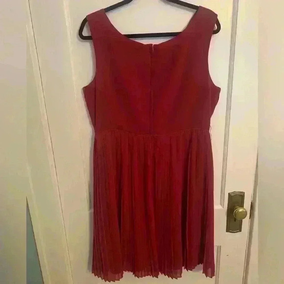 ModCloth Geode Red Pleated Dress, Womens Size XL - Picture 7 of 15